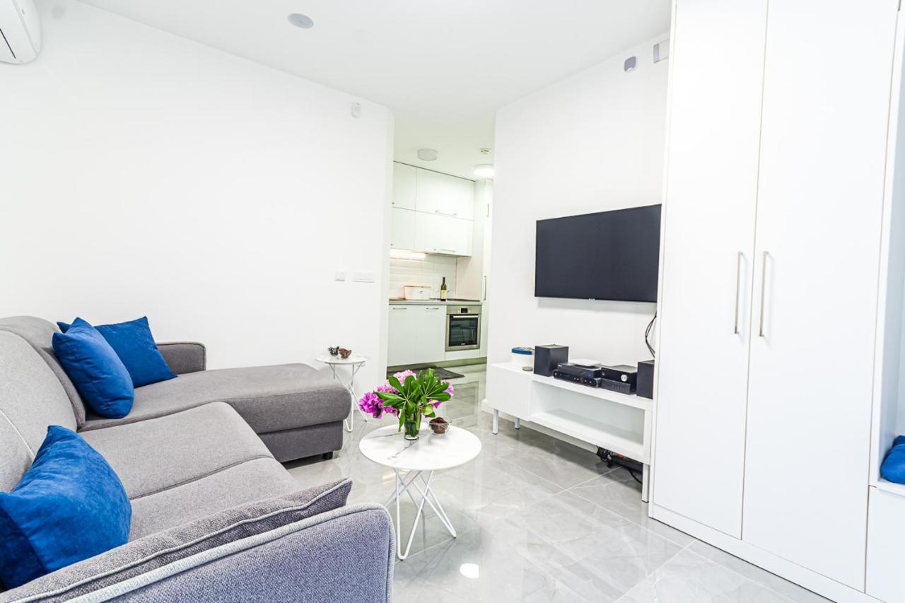 Miramare Apartments Przno מראה חיצוני תמונה